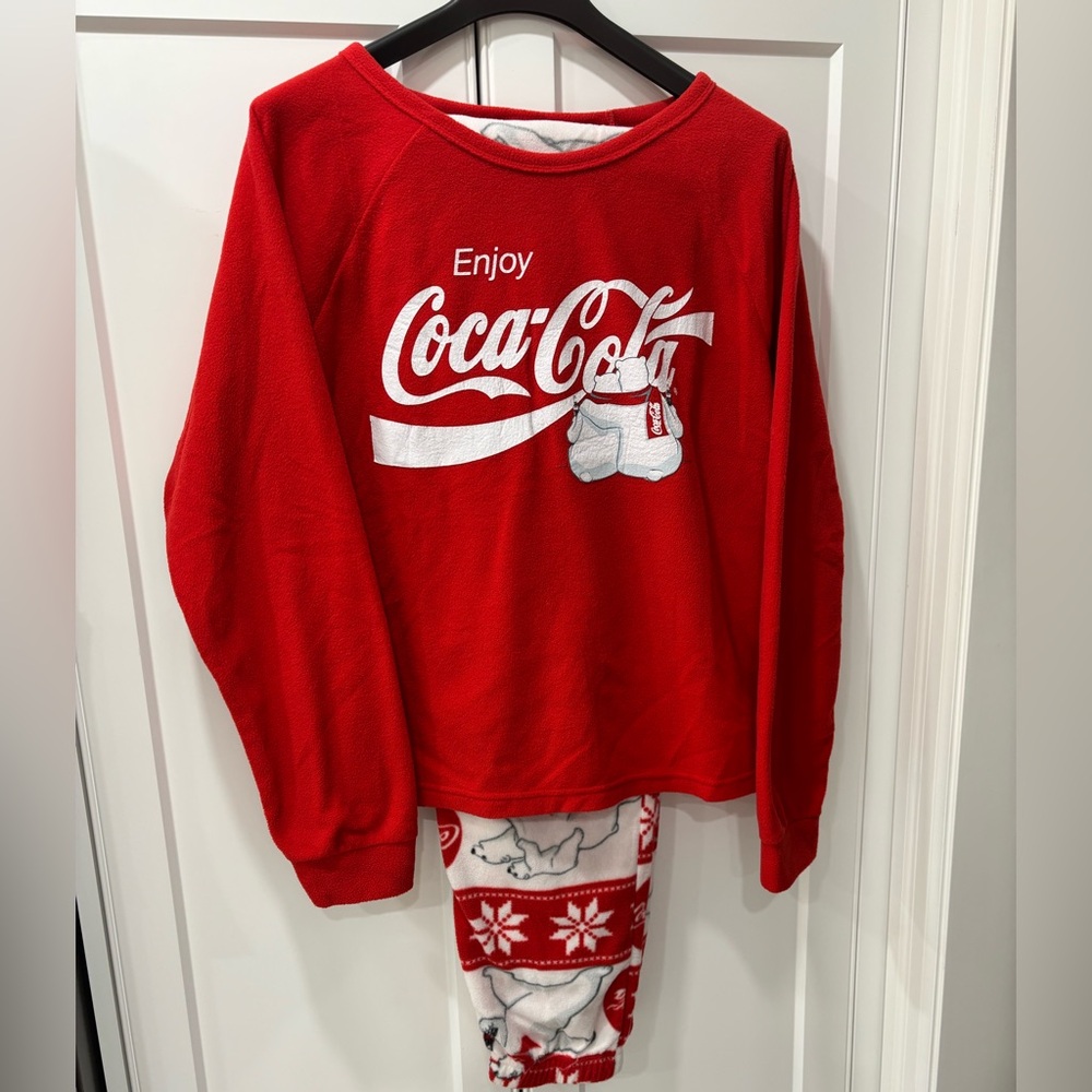 Coca Cola Iconic Polar Bear 1990s Fleece Pajamas Lounge Set Red and White Large